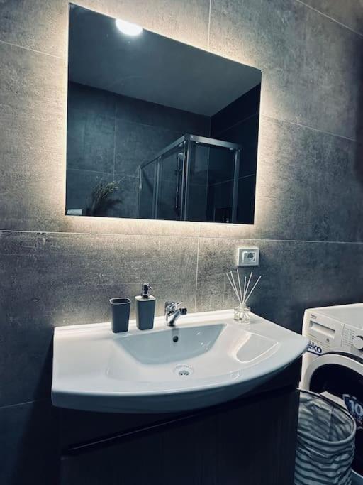 Priam Apartment Prishtinë Ngoại thất bức ảnh